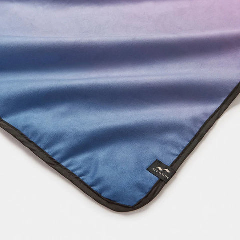 Horizon Quick-Dry Park Blanket - Slowtide Blankets Slowtide   
